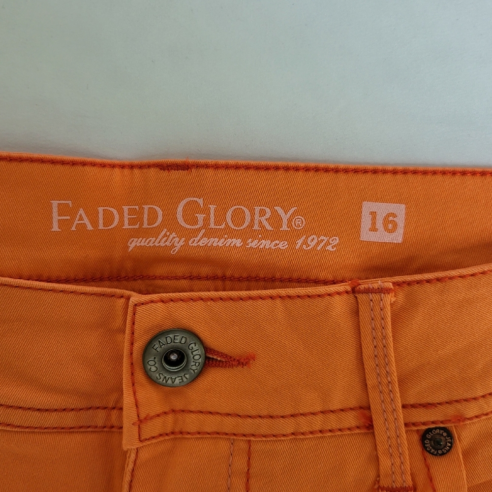 NWT, Faded Glory orange capris, size 16 - Picture 2 of 4